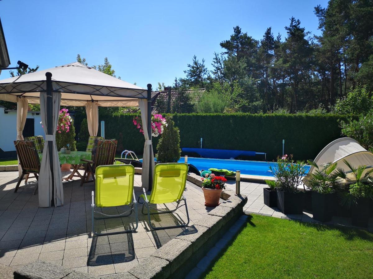 Gaestezimmer Im Bewohnten Efh Mit Pool Und Garten Ziltendorf Exterior photo