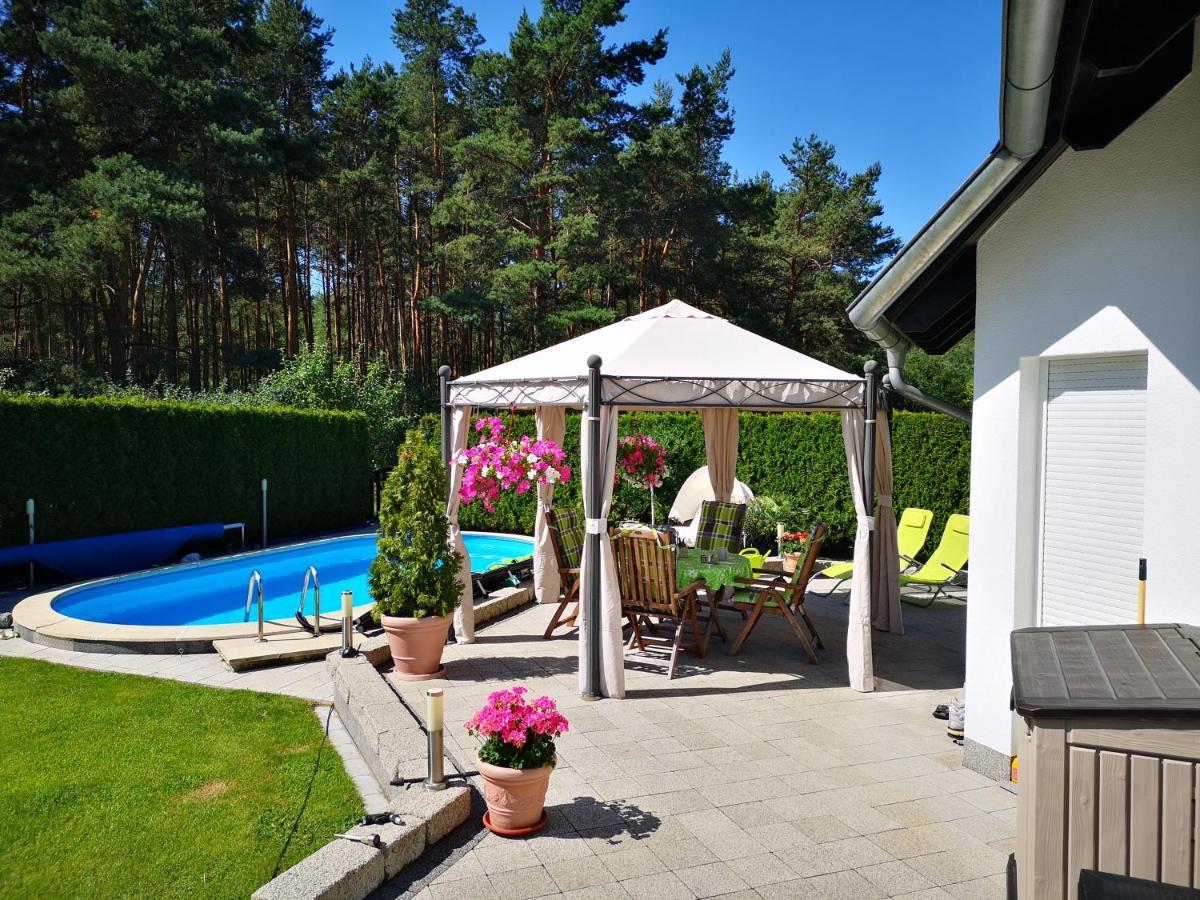Gaestezimmer Im Bewohnten Efh Mit Pool Und Garten Ziltendorf Exterior photo
